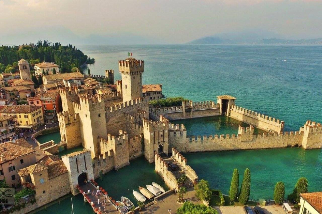 Suite Mimosa Con Piscina - Affitti Brevi Italia Sirmione Eksteriør billede